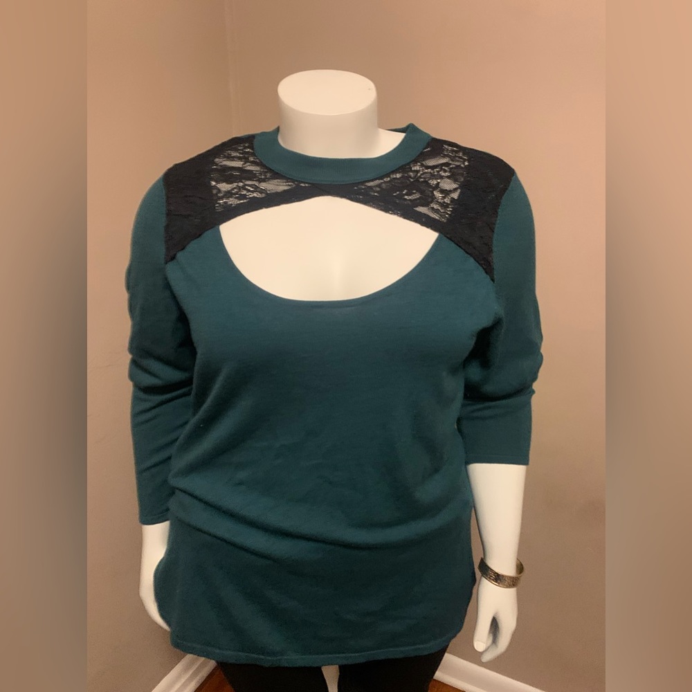 Torrid Green Size 3 Sweater with Black Lace $27